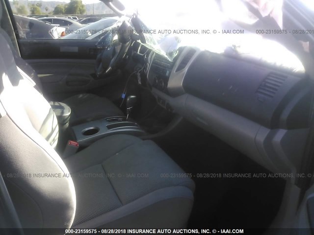 5TFLU4EN7CX025034 - 2012 TOYOTA TACOMA DOUBLE CAB ნაცრისფერი ფოტო 5