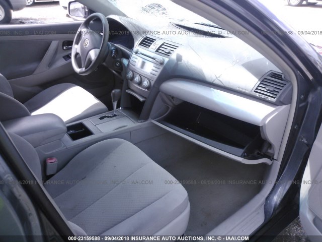 4T1BE46K89U834688 - 2009 TOYOTA CAMRY SE/LE/XLE 锡色 照片 5