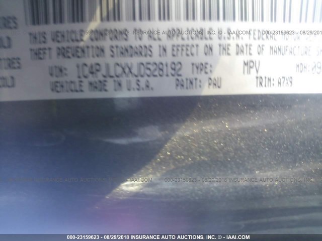 1C4PJLCXXJD528192 - 2018 JEEP CHEROKEE LATITUDE Szary zdjęcie 9