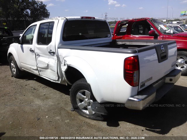 1N6AD07W09C427514 - 2009 NISSAN FRONTIER CREW CAB SE/LE/NISMO WHITE photo 3