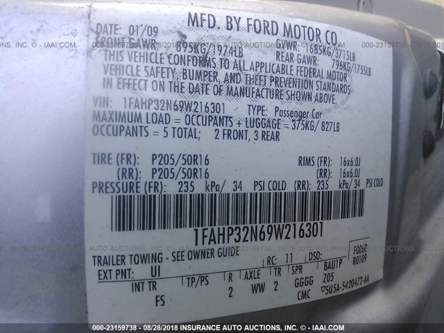 1FAHP32N69W216301 - 2009 FORD FOCUS SE SILVER photo 9