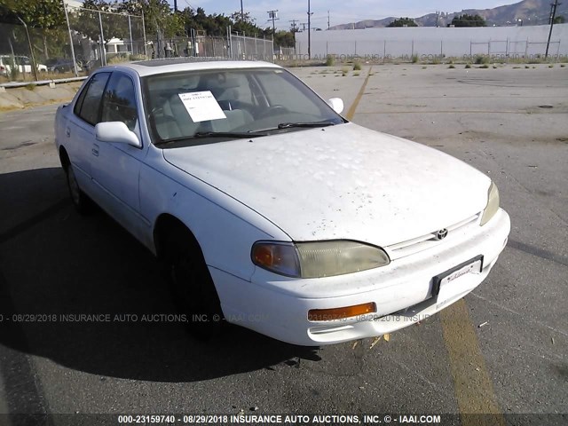 JT2BG12K8T0348098 - 1996 TOYOTA CAMRY DX/LE/XLE WHITE photo 1