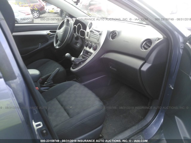 5Y2SL67029Z476798 - 2009 PONTIAC VIBE GRAY photo 5