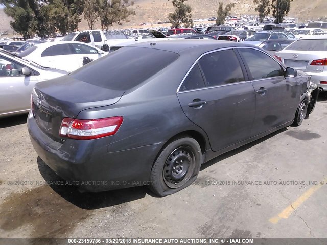 4T4BF3EK3BR187217 - 2011 TOYOTA CAMRY SE/LE/XLE ნაცრისფერი ფოტო 4