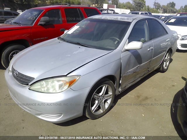 4T1BE32K94U299573 - 2004 TOYOTA CAMRY LE/XLE/SE 银色 照片 2