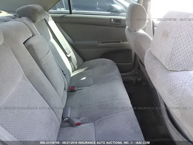 4T1BE32K94U299573 - 2004 TOYOTA CAMRY LE/XLE/SE 银色 照片 8