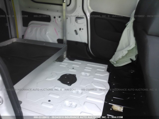 ZFBERFAB0J6K15796 - 2018 RAM PROMASTER CITY  白色 照片 8