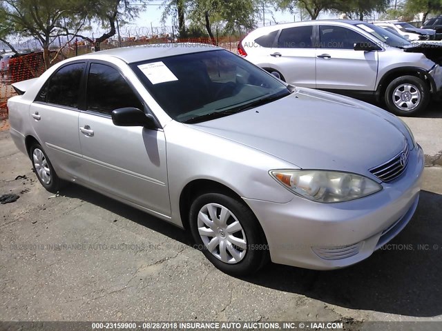 4T1BE32KX5U423643 - 2005 TOYOTA CAMRY LE/XLE/SE 银色 照片 1