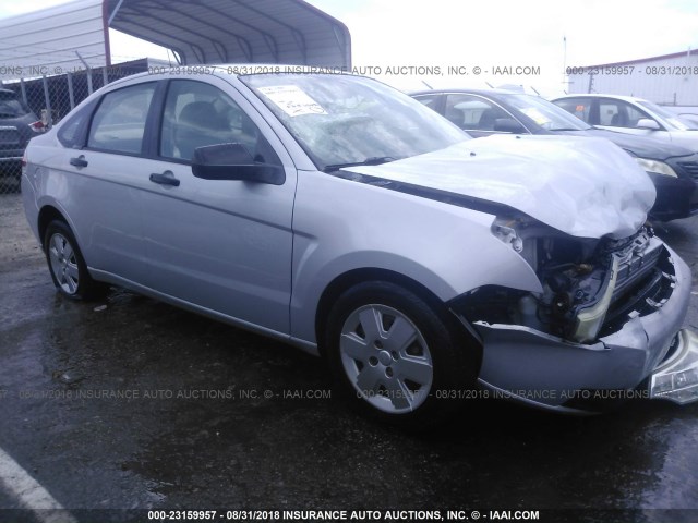 1FAHP34N08W245658 - 2008 FORD FOCUS S/SE GRAY photo 1