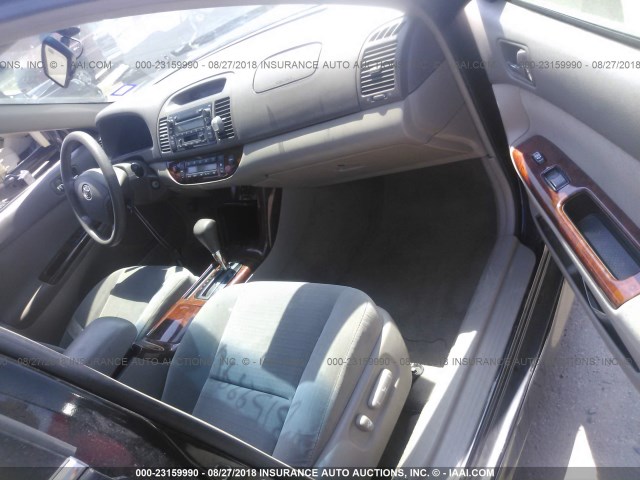 4T1BE32K25U077507 - 2005 TOYOTA CAMRY LE/XLE/SE 黑色 照片 5