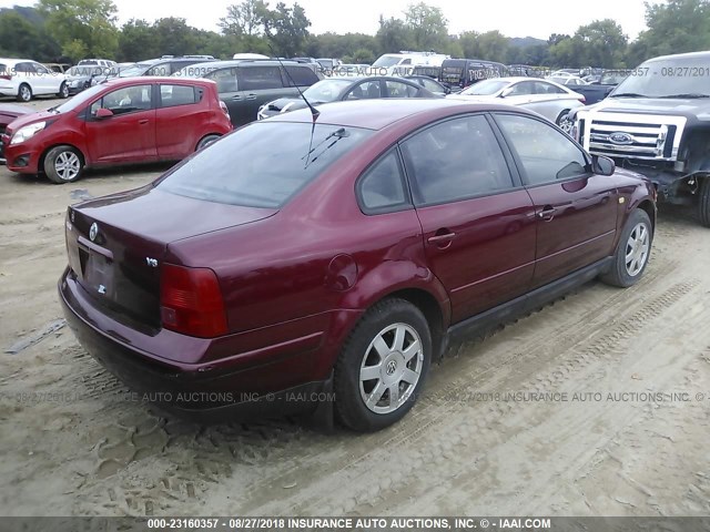 WVWPD63B8XE468588 - 1999 VOLKSWAGEN PASSAT GLX RED photo 4