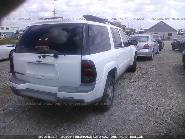 1GNET16S956136747 - 2005 CHEVROLET TRAILBLAZER EXT LS/EXT LT WHITE photo 4