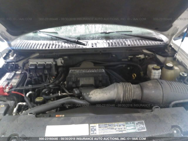 5LMFU28526LJ02524 - 2006 LINCOLN NAVIGATOR Biały zdjęcie 10