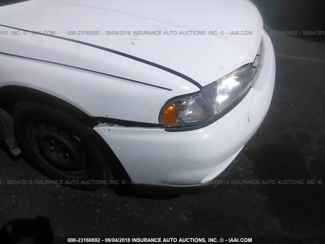 4S3BK4350W6310737 - 1998 SUBARU LEGACY L WHITE photo 6