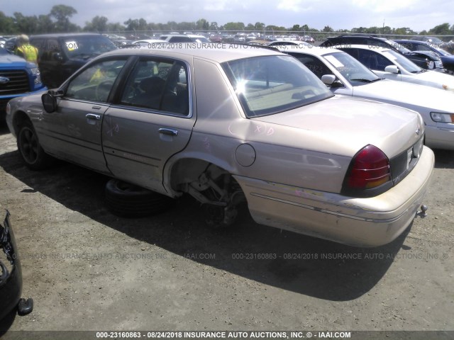 2FAFP74W3WX175047 - 1998 FORD CROWN VICTORIA LX GOLD photo 3