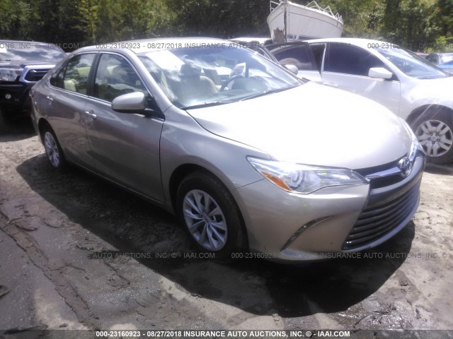 4T1BF1FK1FU014685 - 2015 TOYOTA CAMRY LE/XLE/SE/XSE 米色 照片 1