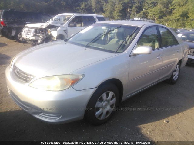4T1BE32K33U777193 - 2003 TOYOTA CAMRY LE/XLE/SE Күміс фото 2