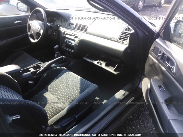 JHMBB6146WC001585 - 1998 HONDA PRELUDE BLACK photo 5