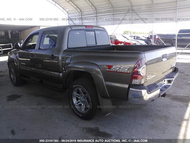 3TMJU4GNXDM156115 - 2013 TOYOTA TACOMA DOUBLE CAB PRERUNNER GRAY photo 3