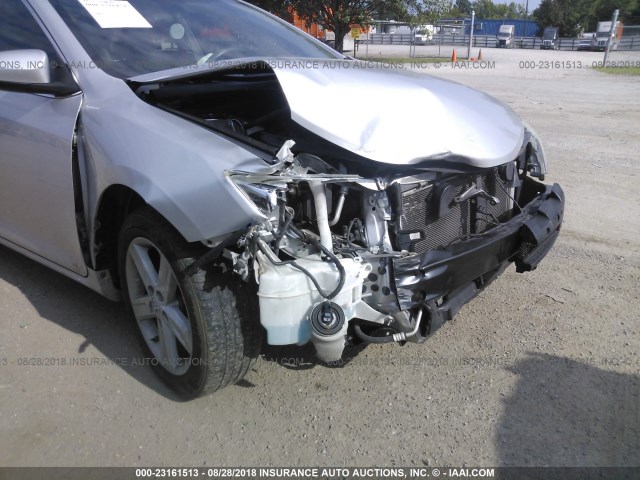4T1BF1FK8CU024741 - 2012 TOYOTA CAMRY SE/LE/XLE ვერცხლისფერი ფოტო 6