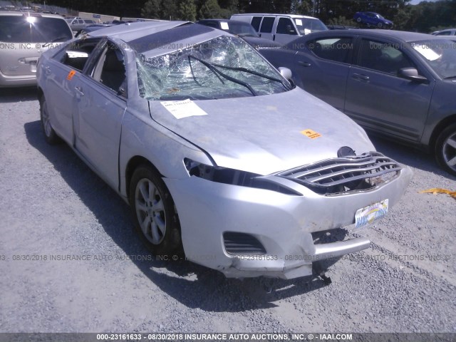 4T1BF3EK1BU207717 - 2011 TOYOTA CAMRY SE/LE/XLE 银色 照片 1