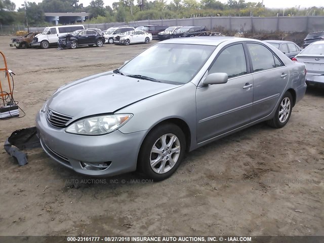 4T1BE30K75U968749 - 2005 TOYOTA CAMRY LE/XLE/SE Boz foto 2
