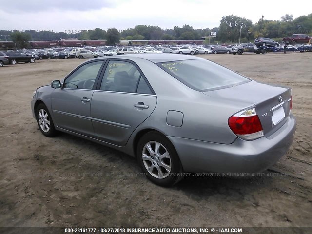 4T1BE30K75U968749 - 2005 TOYOTA CAMRY LE/XLE/SE Boz foto 3