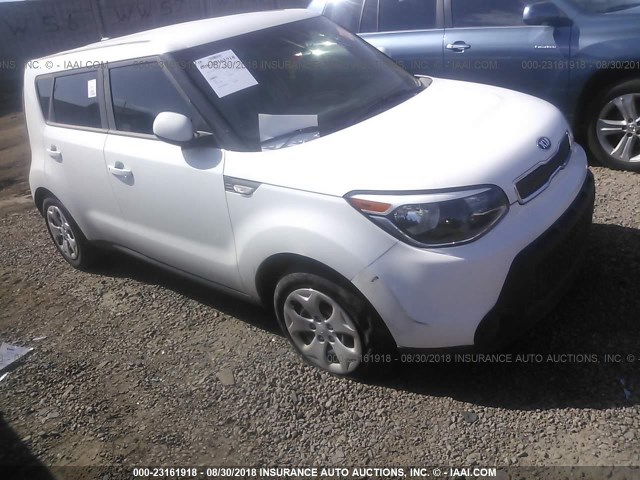 KNDJN2A22E7017849 - 2014 KIA SOUL WHITE photo 1