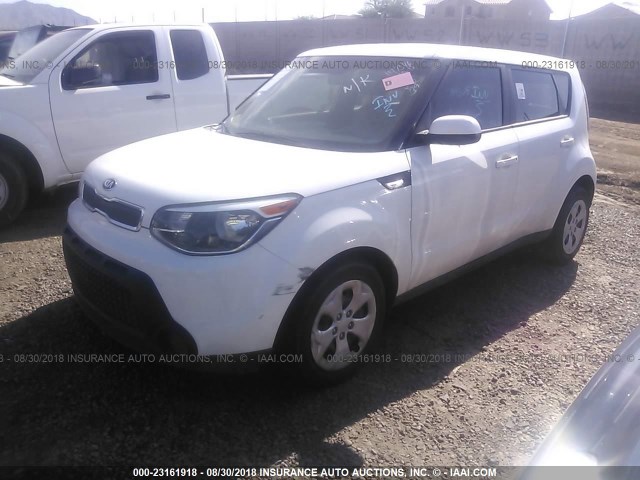 KNDJN2A22E7017849 - 2014 KIA SOUL WHITE photo 2