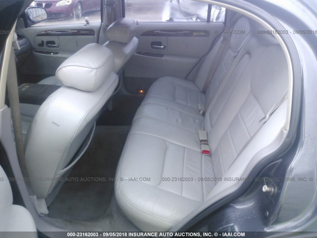 1LNHM81W0XY718048 - 1999 LINCOLN TOWN CAR EXECUTIVE GRAY photo 8