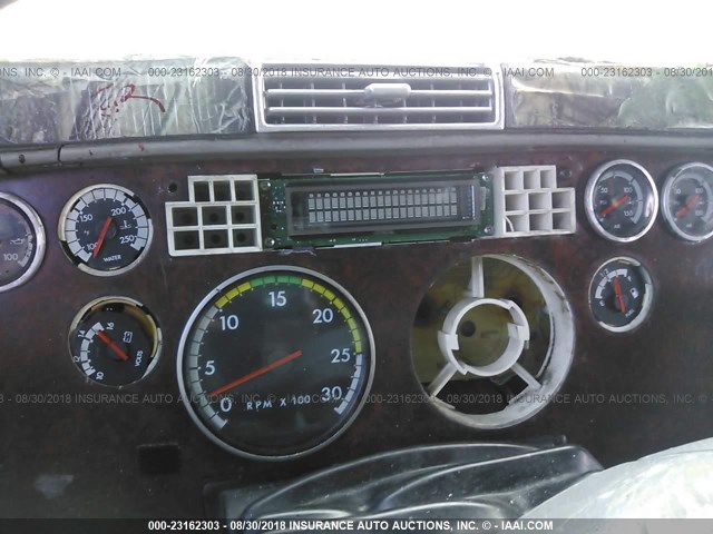 1FUYSSEB1XLB22650 - 1999 FREIGHTLINER CENTURY CLASSIC FLC120 WHITE photo 6