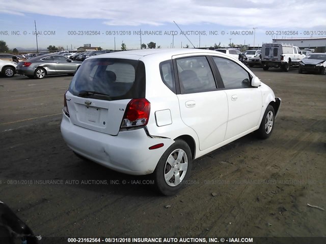 KL1TD66668B084154 - 2008 CHEVROLET AVEO LS WHITE photo 4
