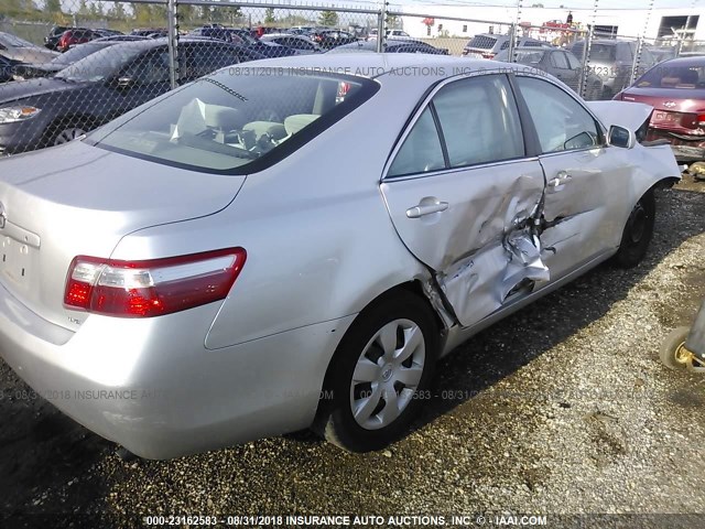 4T4BE46K09R116509 - 2009 TOYOTA CAMRY SE/LE/XLE ნაცრისფერი ფოტო 4