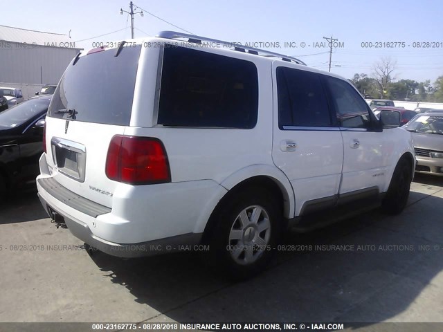 5LMFU28R04LJ14381 - 2004 LINCOLN NAVIGATOR 白色 照片 4