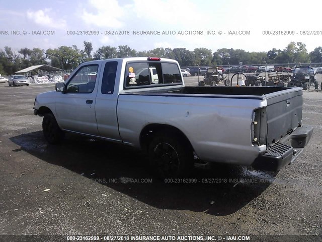 1N6DD26S6YC406463 - 2000 NISSAN FRONTIER KING CAB XE SILVER photo 3