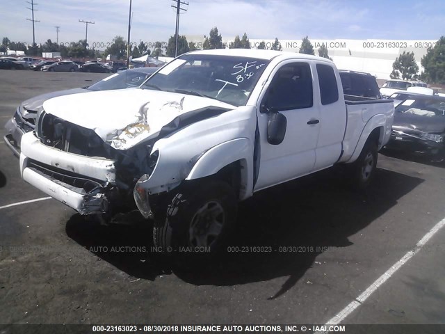 5TETU62N46Z222188 - 2006 TOYOTA TACOMA PRERUNNER ACCESS CAB WHITE photo 2