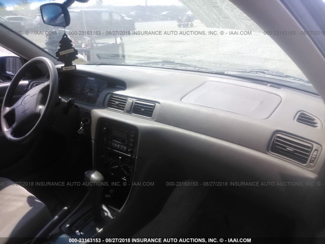 JT2BF22K3X0207423 - 1999 TOYOTA CAMRY LE/XLE 黑色 照片 5