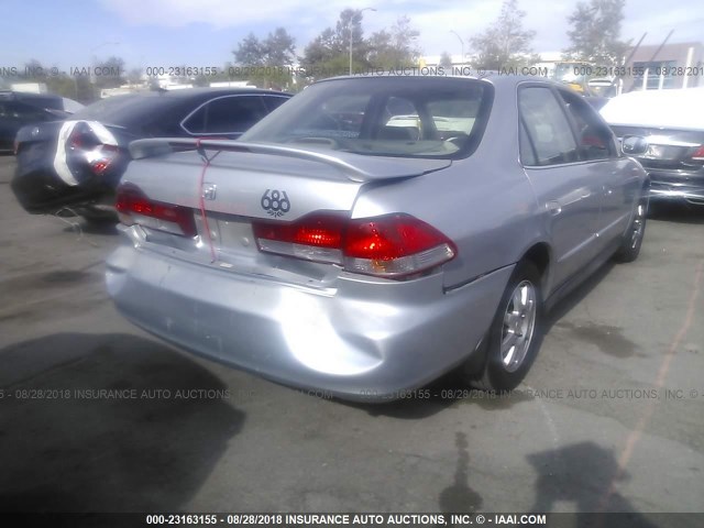 JHMCG66852C028577 - 2002 HONDA ACCORD EX/SE SILVER photo 4