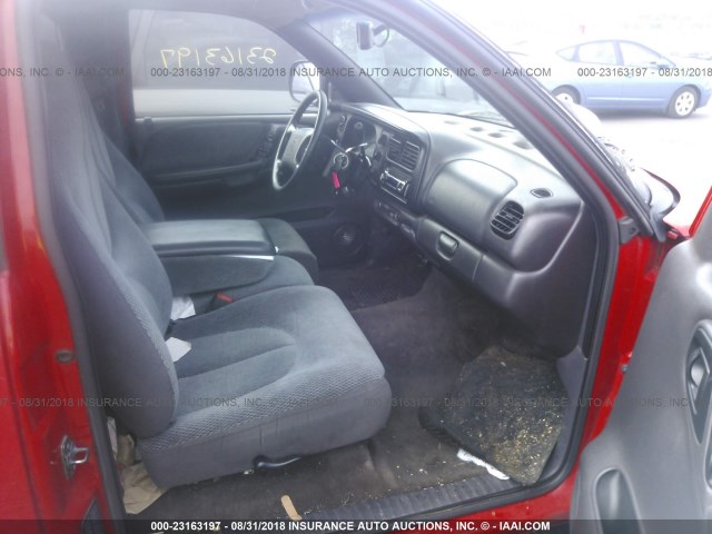 1B7GL22Y3XS275994 - 1999 DODGE DAKOTA RED photo 5