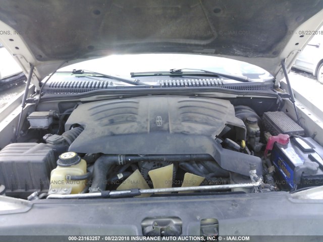 5LMEU88H94ZJ26337 - 2004 LINCOLN AVIATOR 银色 照片 10