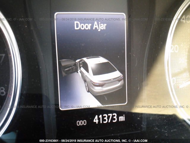 4T1BF1FK6HU327346 - 2017 TOYOTA CAMRY LE/XLE/SE/XSE GRAY photo 7