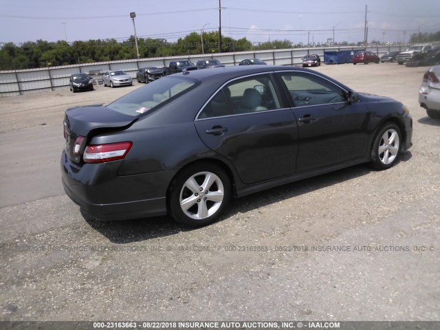 4T1BF3EK2AU043876 - 2010 TOYOTA CAMRY SE/LE/XLE GRAY photo 4