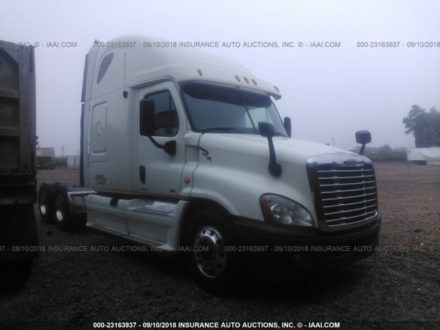 1FUJGLDR1CSBD3781 - 2012 FREIGHTLINER CASCADIA 125  WHITE photo 1