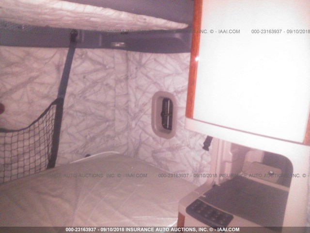 1FUJGLDR1CSBD3781 - 2012 FREIGHTLINER CASCADIA 125  WHITE photo 7