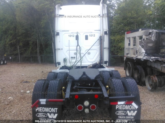 1FUJGLDR1CSBD3781 - 2012 FREIGHTLINER CASCADIA 125  WHITE photo 8