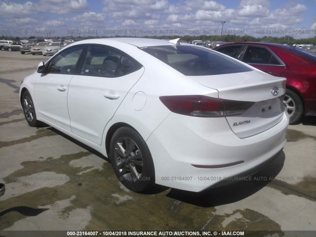 5NPD84LF1JH265239 - 2018 HYUNDAI ELANTRA SEL/VALUE/LIMITED WHITE photo 3