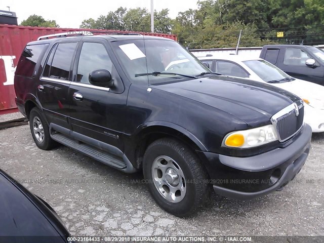 5LMPU28L3WLJ10151 - 1998 LINCOLN NAVIGATOR Schwarz Foto 1