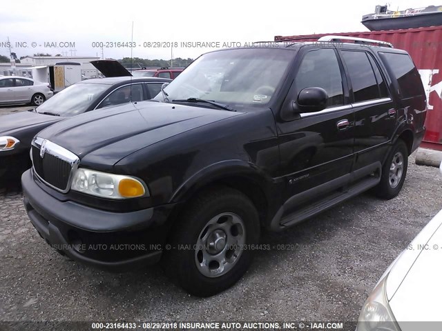 5LMPU28L3WLJ10151 - 1998 LINCOLN NAVIGATOR Schwarz Foto 2