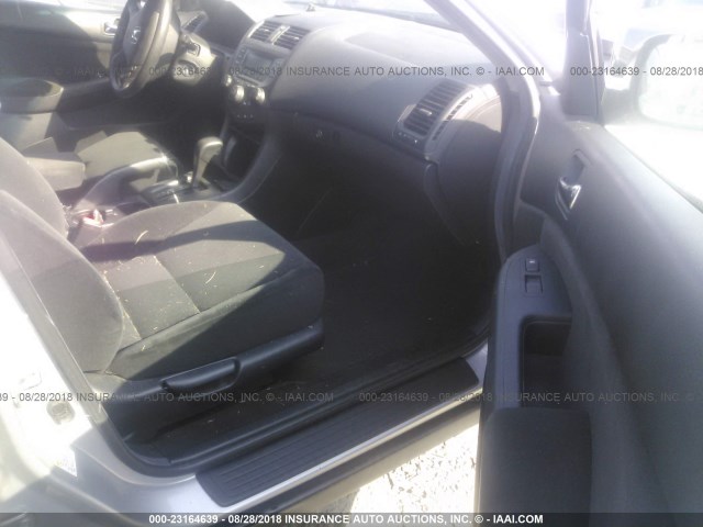 1HGCM56147A087101 - 2007 HONDA ACCORD VALUE SILVER photo 5