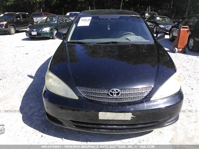 JTDBE32K520005319 - 2002 TOYOTA CAMRY LE/XLE/SE Қара фото 6